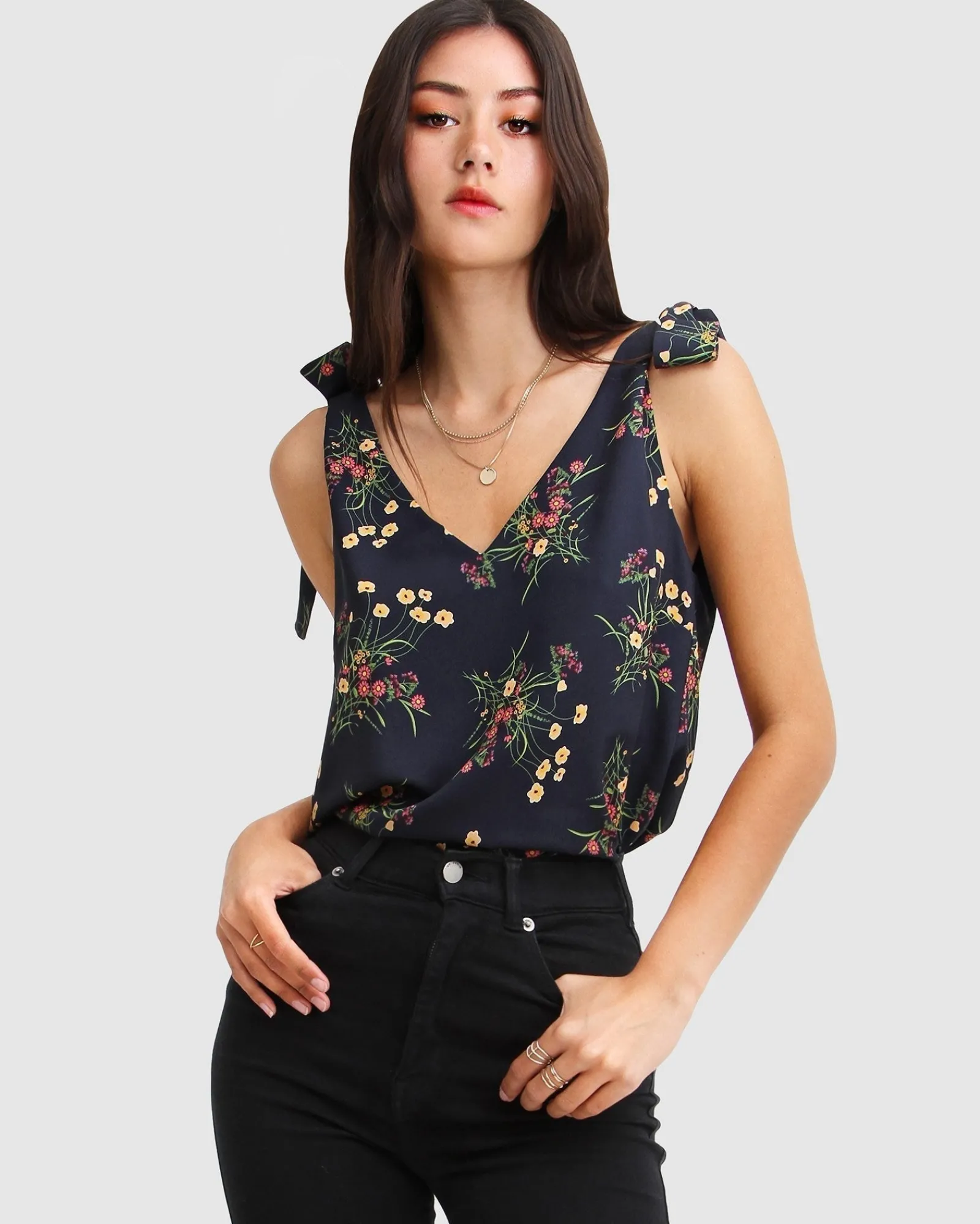 Outlet Belle & Bloom Feel For You V-Neck Top - Navy NeckTop-Navy