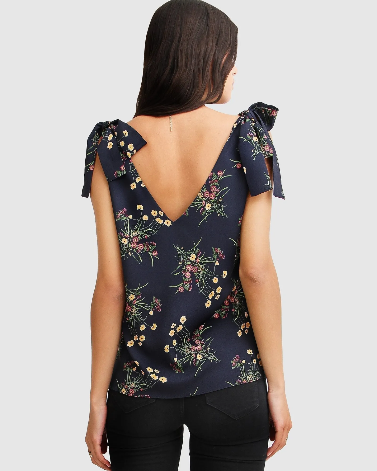 Outlet Belle & Bloom Feel For You V-Neck Top - Navy NeckTop-Navy