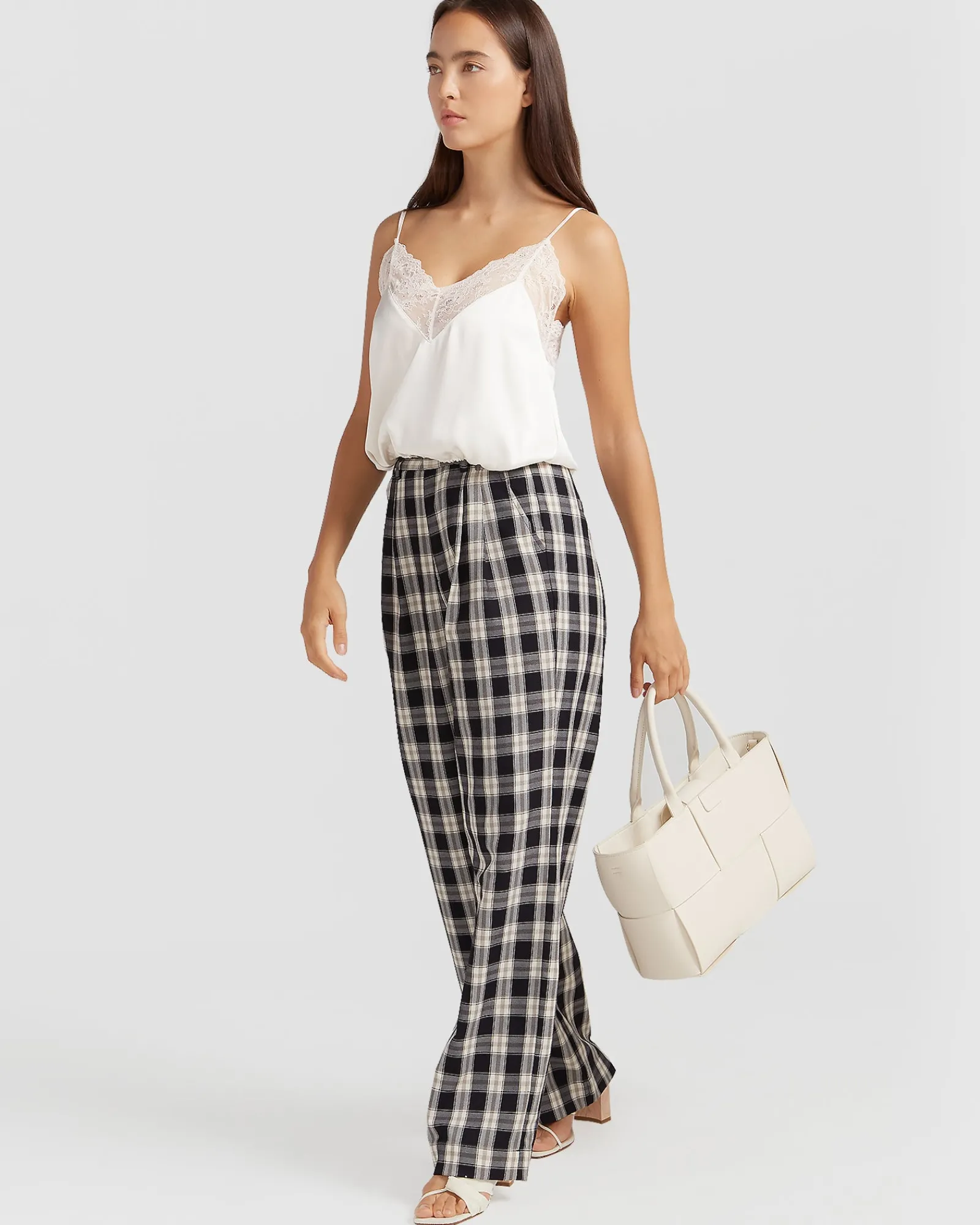 Hot Belle & Bloom Friday Nights Lace Cami - Off-White