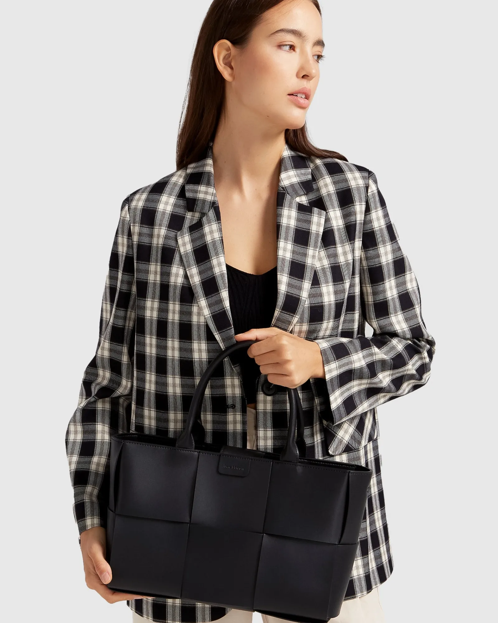 Outlet Belle & Bloom Long Way Home Woven Tote - Black
