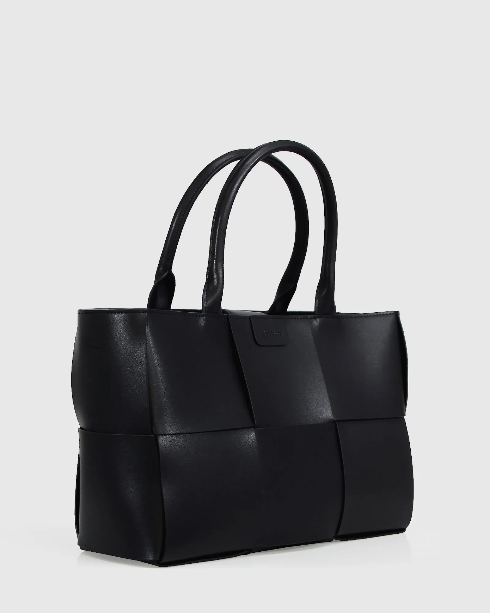 Outlet Belle & Bloom Long Way Home Woven Tote - Black