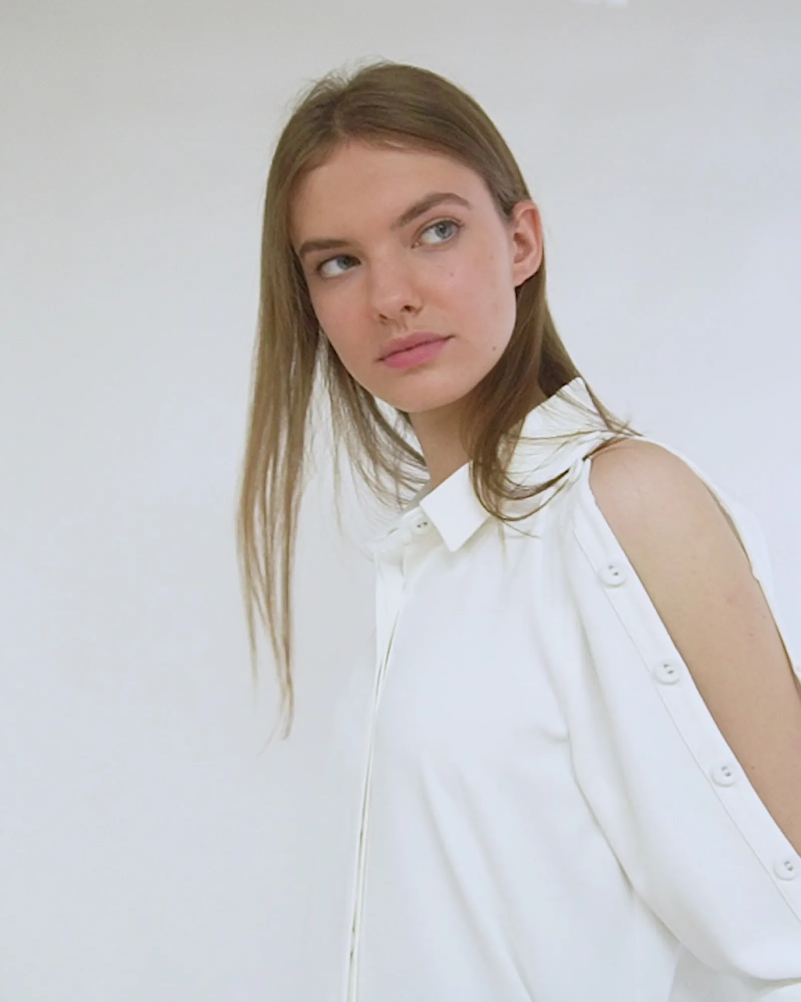 Best Belle & Bloom Made with Love Shirt - Off-White