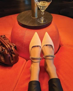Hot Belle & Bloom On The Go Leather Flat - Nude