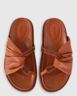 Fashion Belle & Bloom Whitehaven Slide - Camel